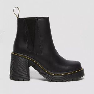 Dr. Martens Spence flared heel Chelsea boots size 6